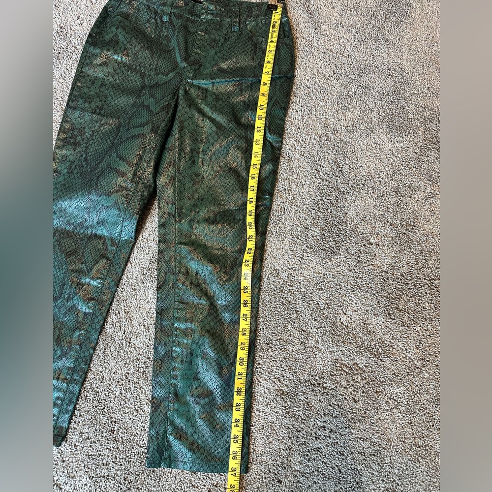 NWT, joes snakeskin green pant - Picture 8 of 8